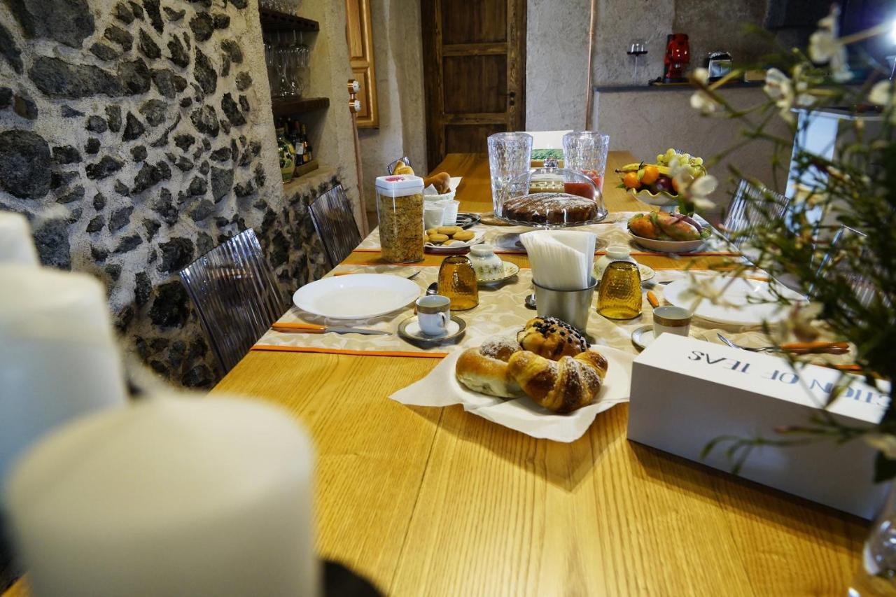 La Corte Di Bafe B&B "Slow Life" ザッフェラーナ・エトネーア エクステリア 写真